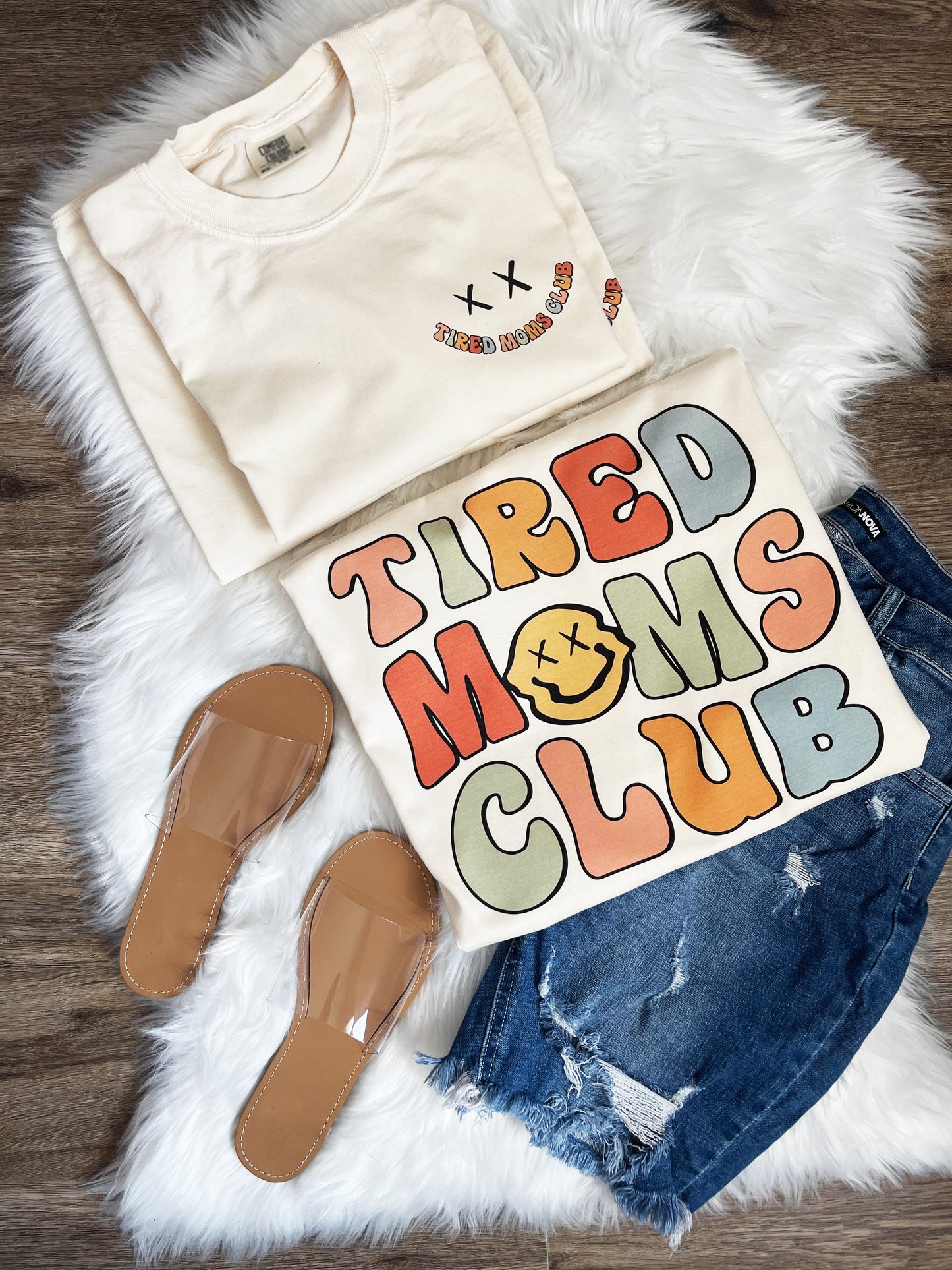NEW! "Tired Moms Club" Tshirt Unisex Sizing - Oversized Fit