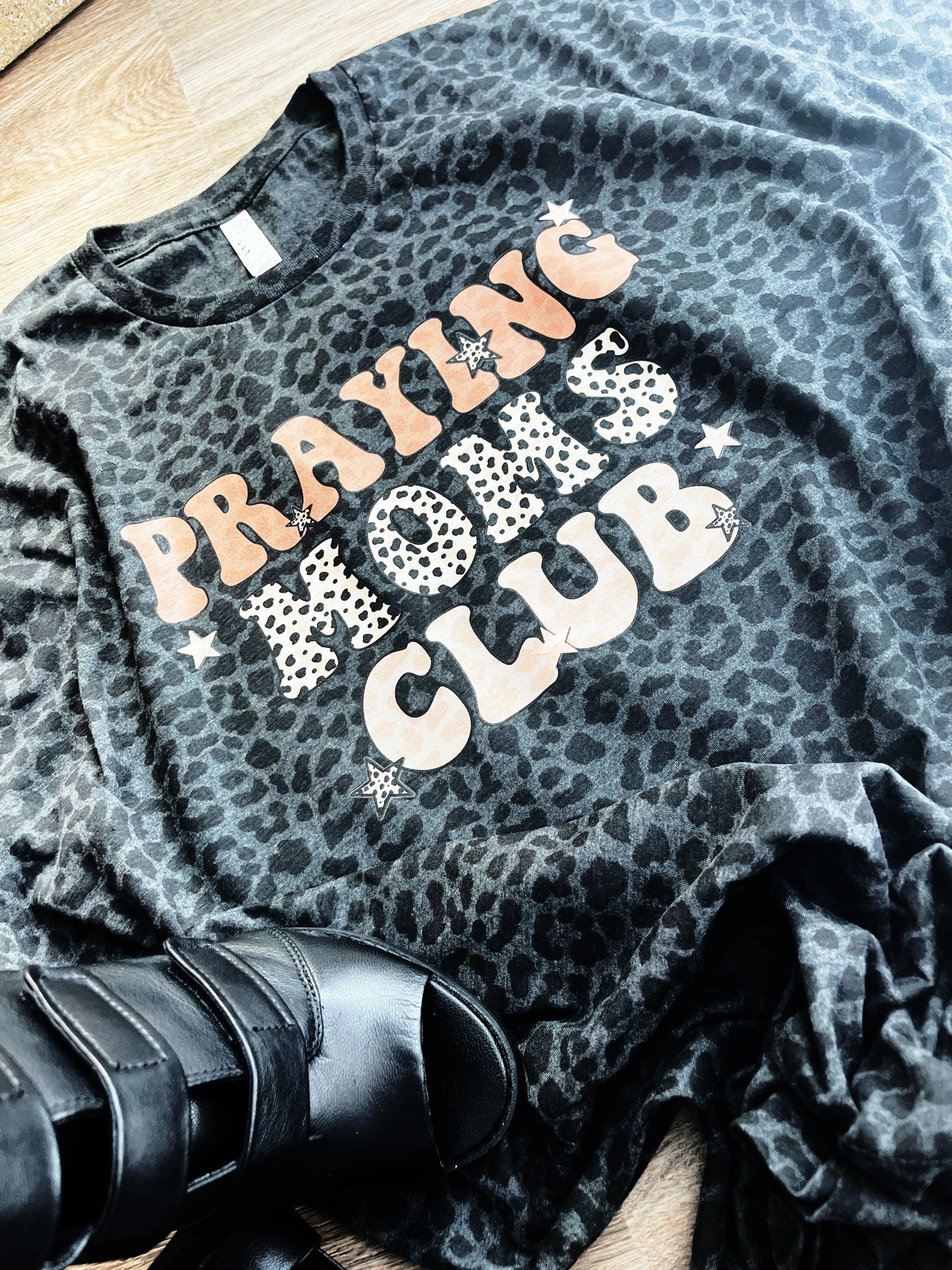 "Praying Moms Club" Faith Tshirt Unisex Sizing