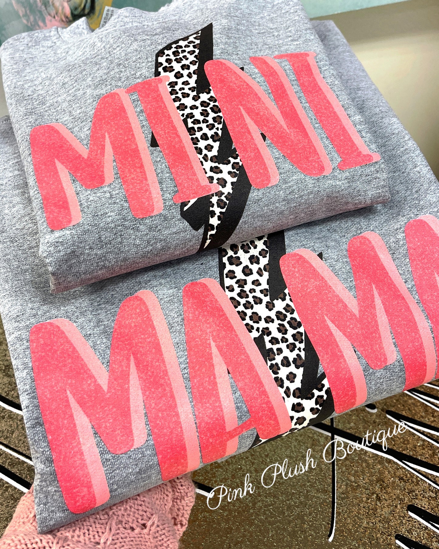 grey and hot pink mama and mini sweatshirts